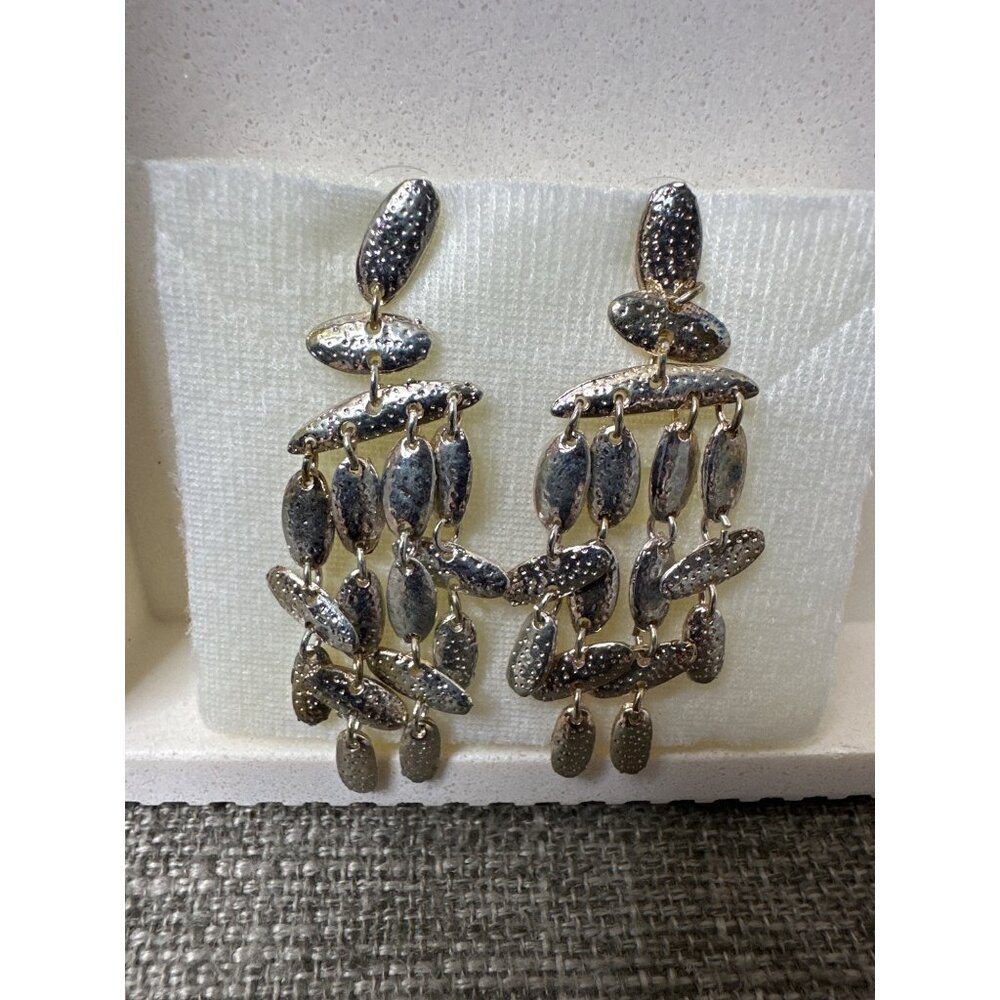 Trendsetter Dangling Pierced Earrings Silver Tone Cascading Leaf Design Fashion - Picture 2 of 3